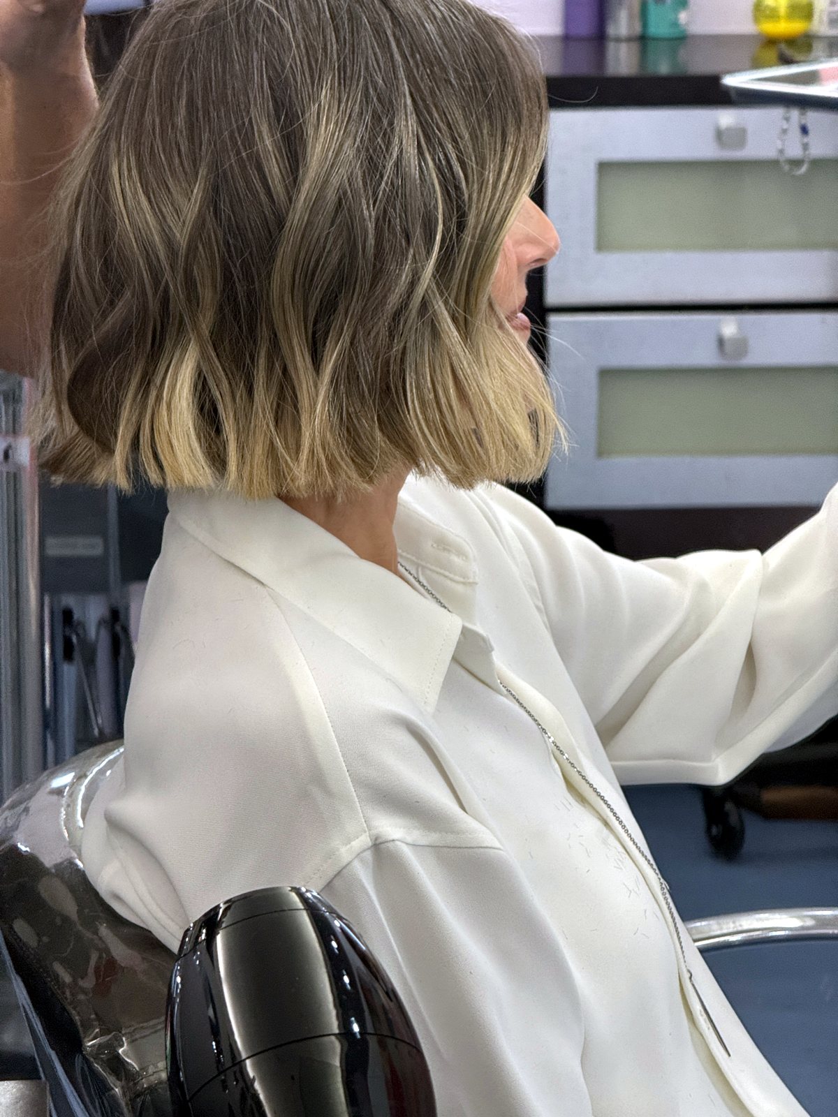 Classic short bob with soft waves and blonde ends, side view, Beyond Salon Condado San Juan